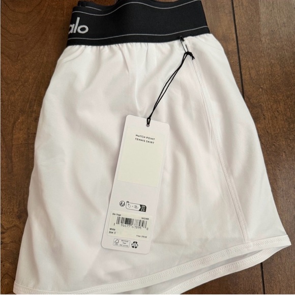 ALO Yoga Match Point Tennis Skirt!New - Picture 2 of 4